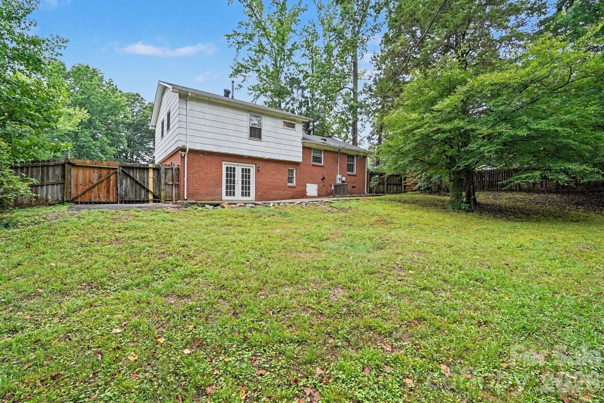 Single Family Residence at 6601 Lynfield Drive, Charlotte, photo 19 of 19