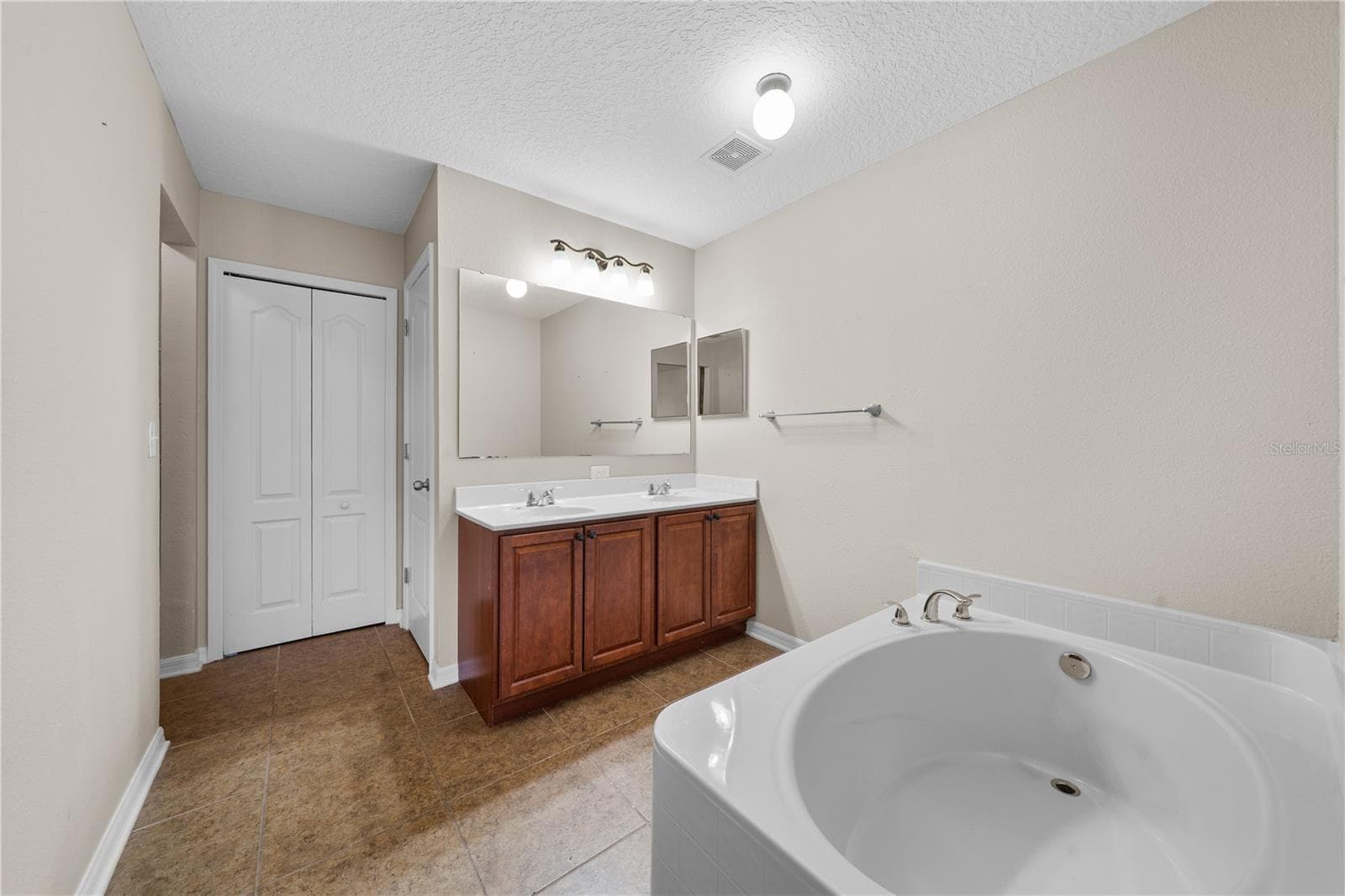 Single Family Residence at 14308 NW 161ST AVE, ALACHUA, photo 56 of 75