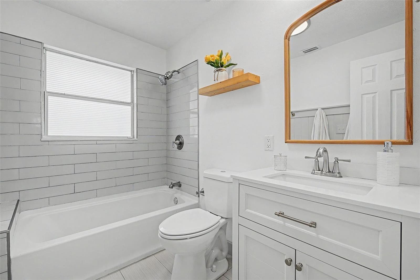 Single Family Residence at 3913 N LYNN AVE, TAMPA, photo 12 of 33