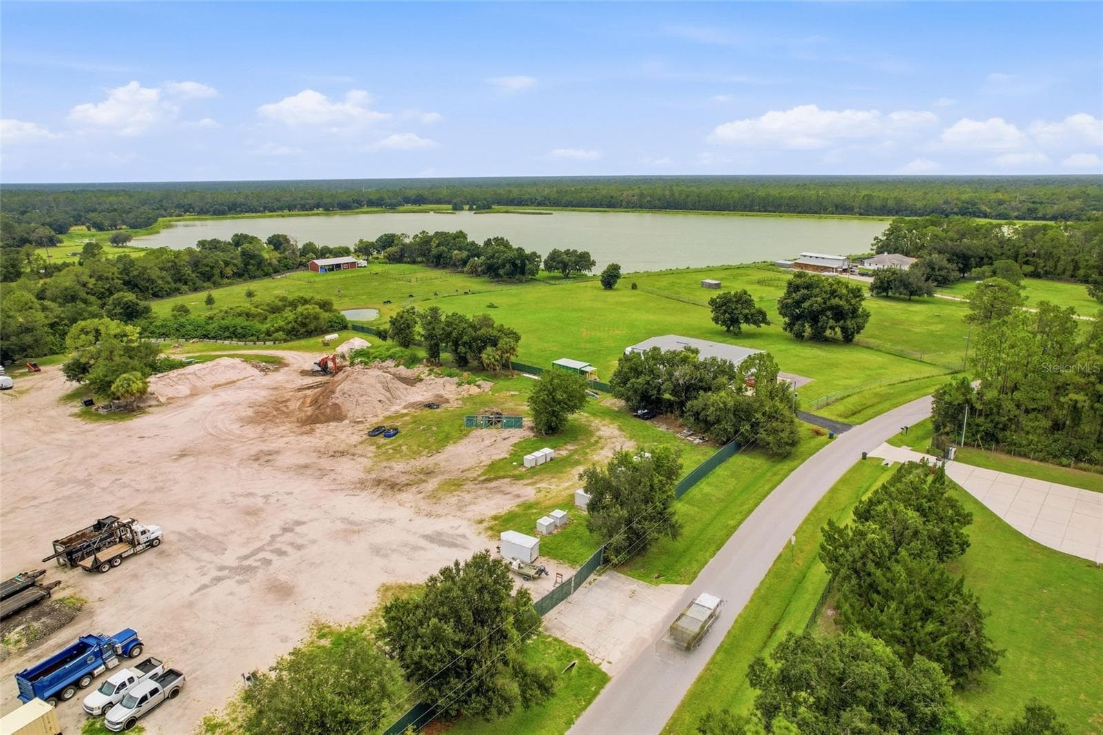 Single Family Residence at 2209 TROPICAIRE BLVD, NORTH PORT, photo 59 of 69