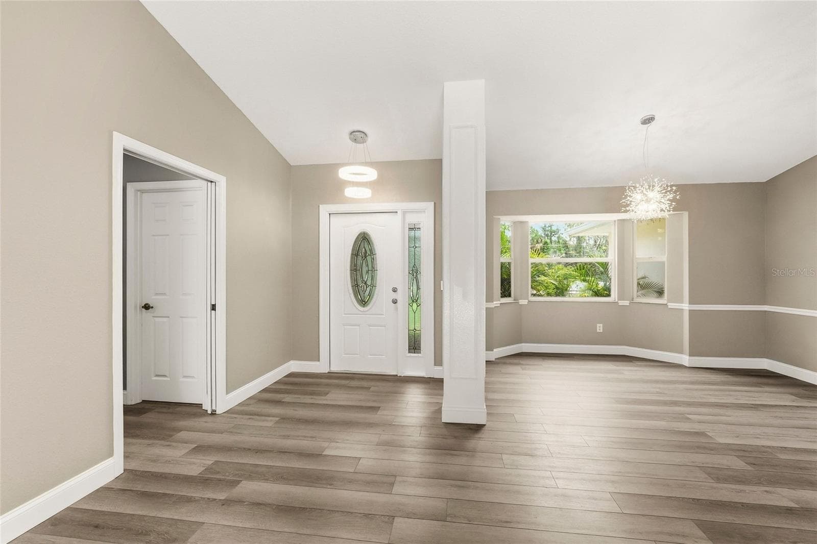 Single Family Residence at 2209 TROPICAIRE BLVD, NORTH PORT, photo 5 of 69