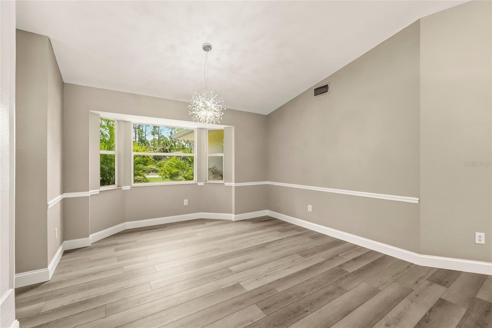 Single Family Residence at 2209 TROPICAIRE BLVD, NORTH PORT, photo 6 of 69