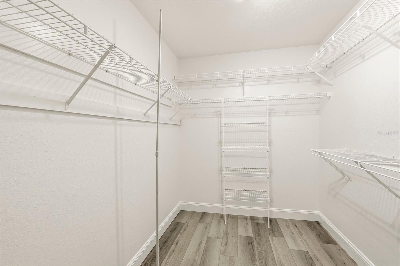 Single Family Residence at 2209 TROPICAIRE BLVD, NORTH PORT, photo 11 of 69