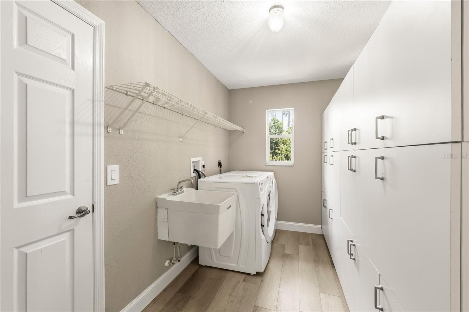 Single Family Residence at 2209 TROPICAIRE BLVD, NORTH PORT, photo 22 of 69