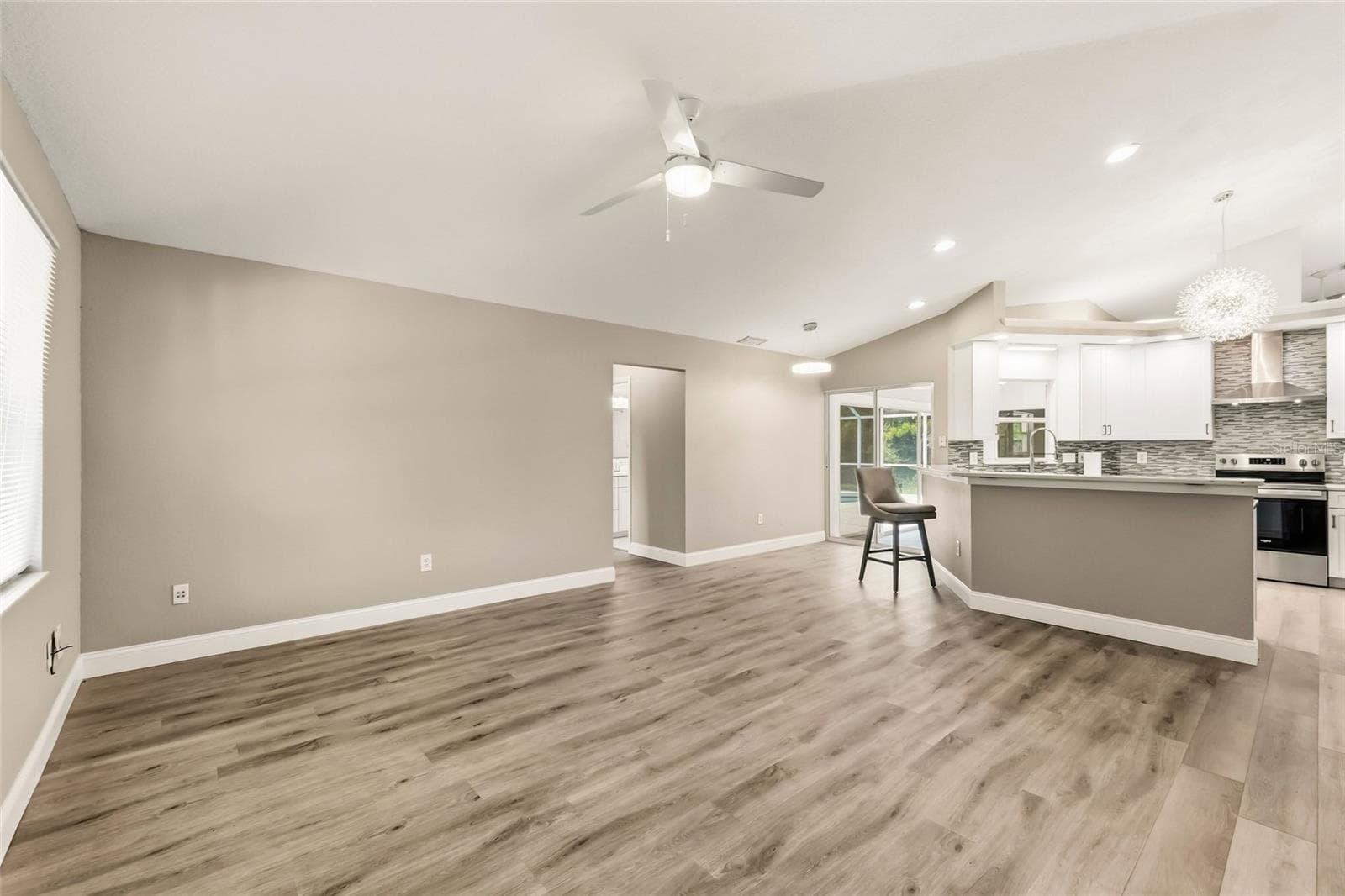 Single Family Residence at 2209 TROPICAIRE BLVD, NORTH PORT, photo 24 of 69