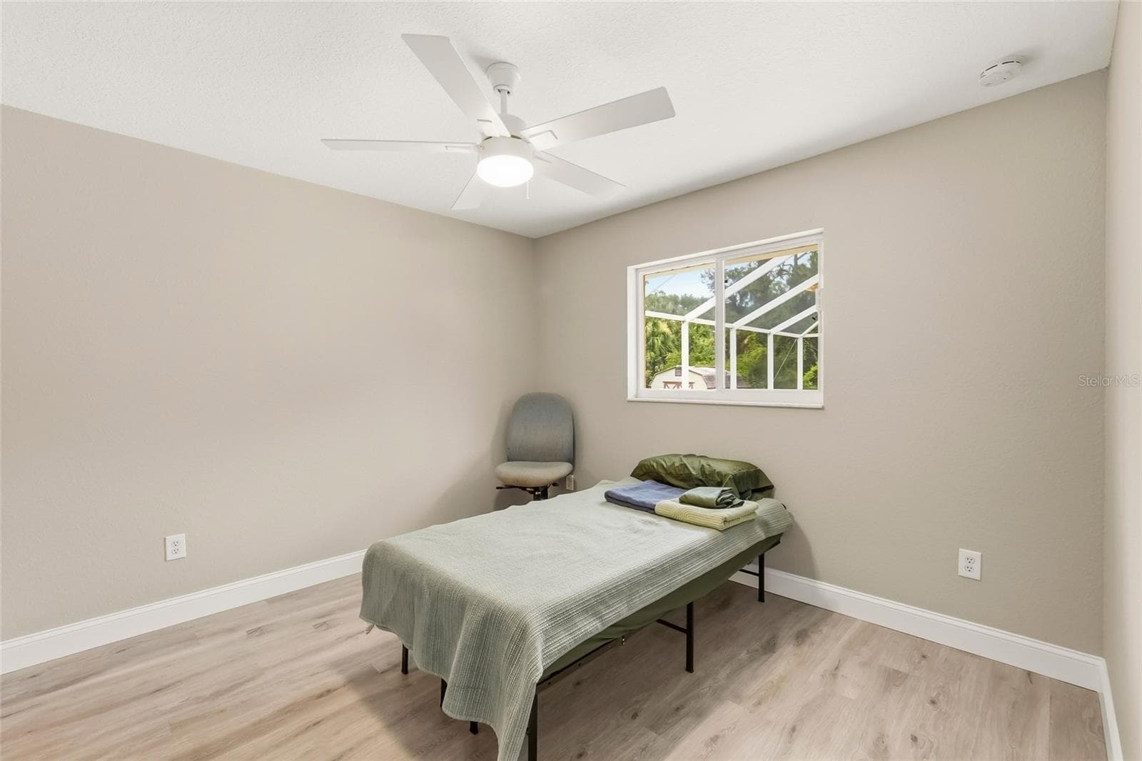 Single Family Residence at 2209 TROPICAIRE BLVD, NORTH PORT, photo 32 of 69