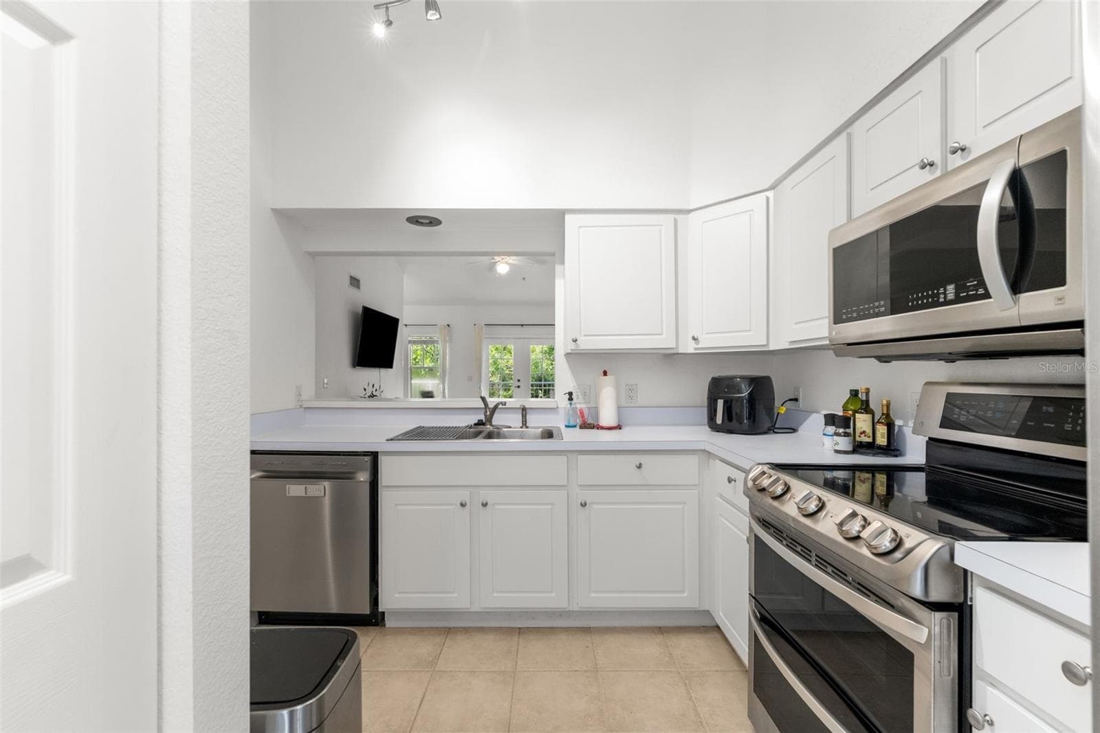 Condominium at 9124 SW 51ST RD #302, GAINESVILLE, photo 5 of 37
