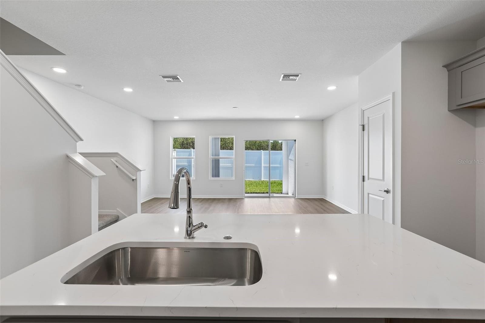 Townhouse at 34563 TURPINS AVE, ZEPHYRHILLS, photo 4 of 27