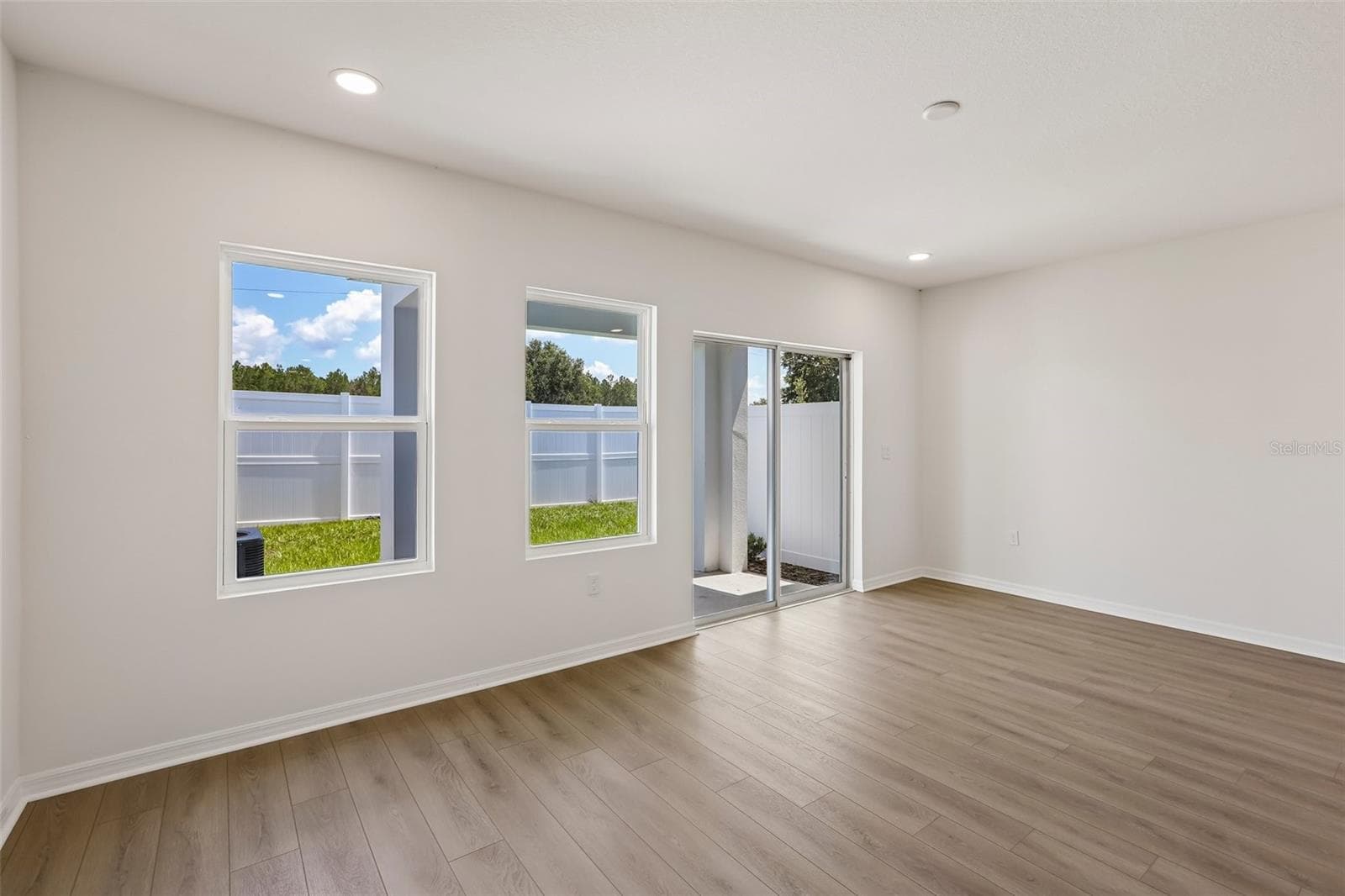 Townhouse at 34563 TURPINS AVE, ZEPHYRHILLS, photo 10 of 27