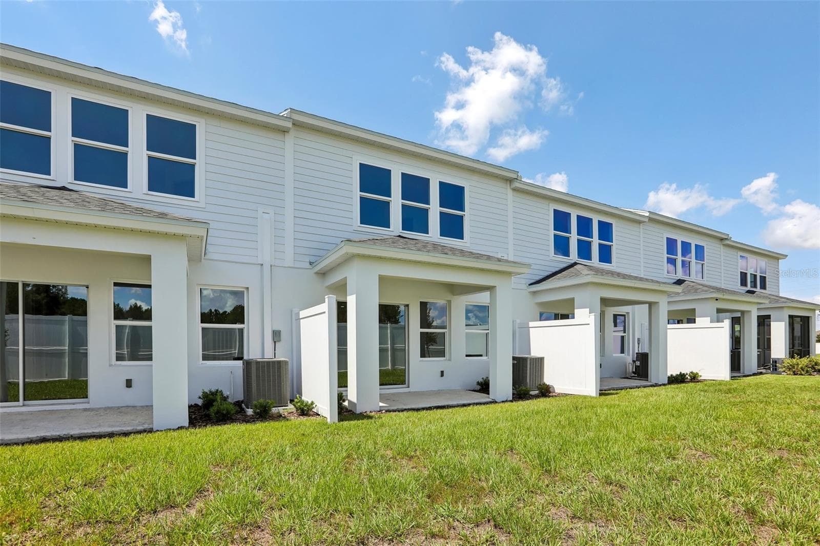 Townhouse at 34563 TURPINS AVE, ZEPHYRHILLS, photo 25 of 27
