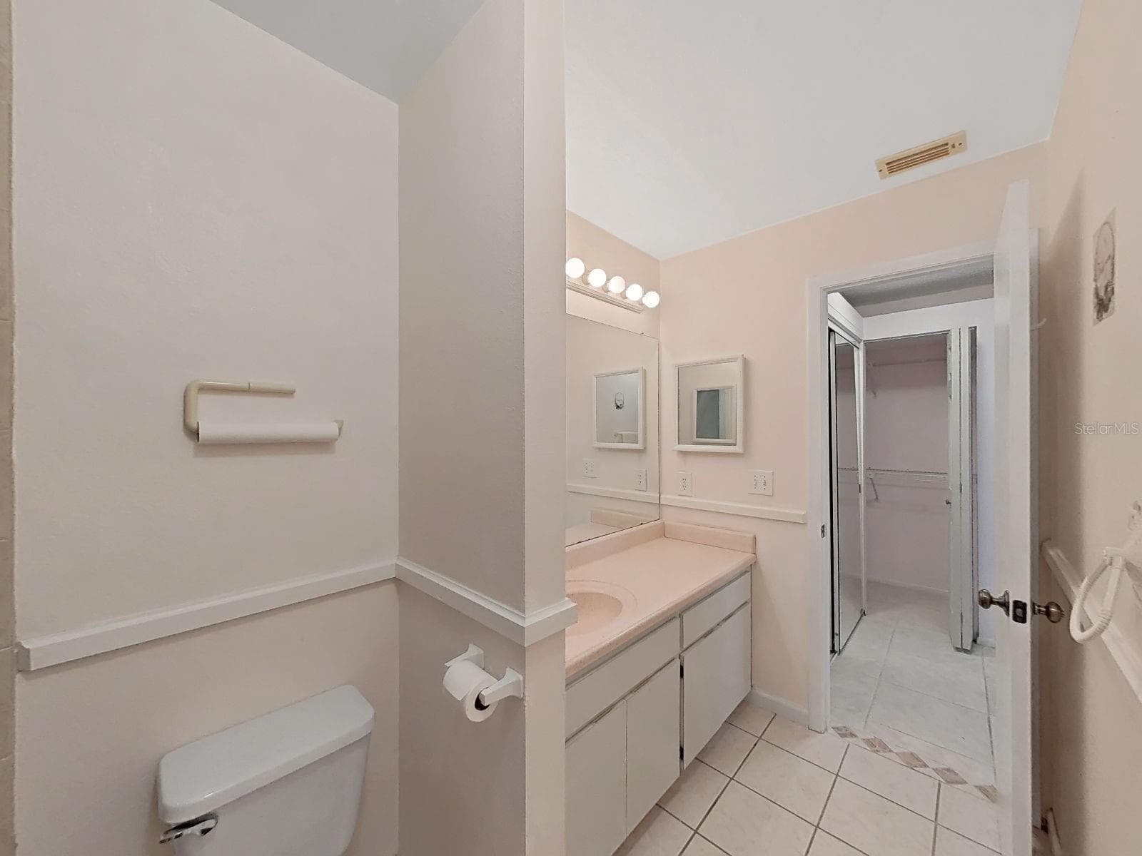 Single Family Residence at 726 STILLVIEW CIR, BRANDON, photo 37 of 56