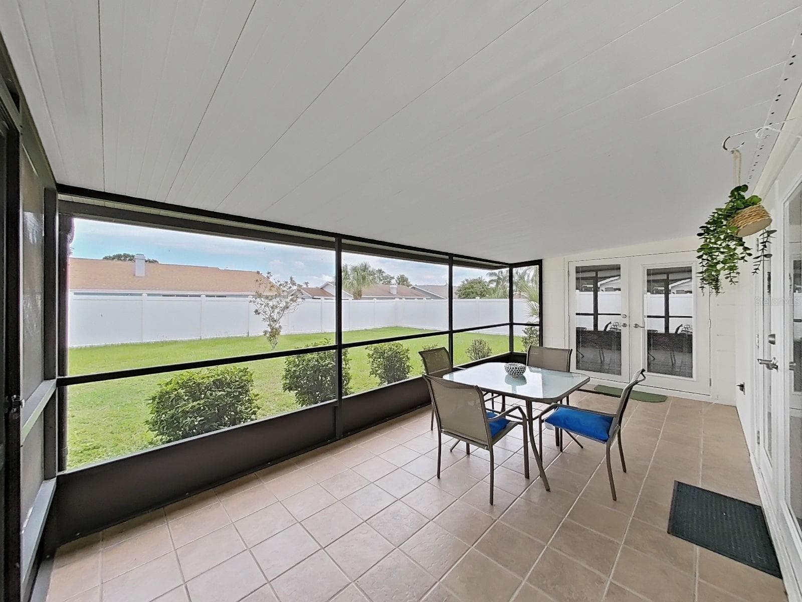 Single Family Residence at 726 STILLVIEW CIR, BRANDON, photo 38 of 56