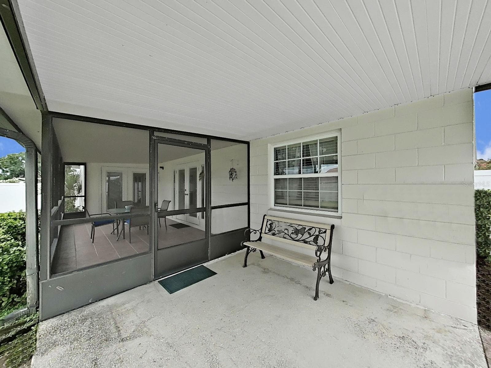 Single Family Residence at 726 STILLVIEW CIR, BRANDON, photo 41 of 56