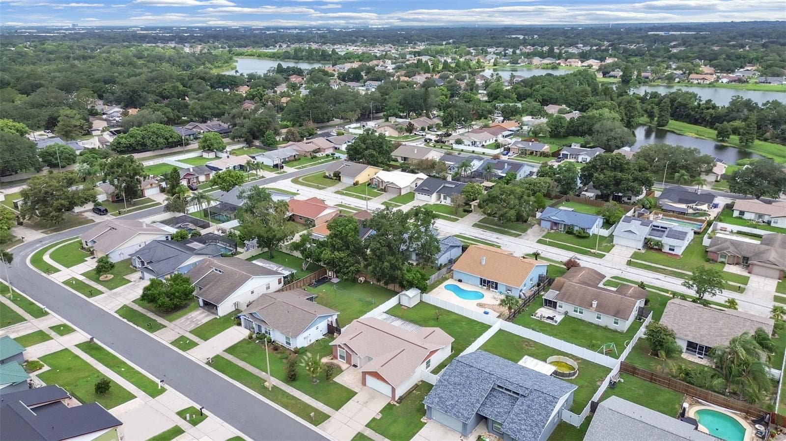Single Family Residence at 726 STILLVIEW CIR, BRANDON, photo 55 of 56