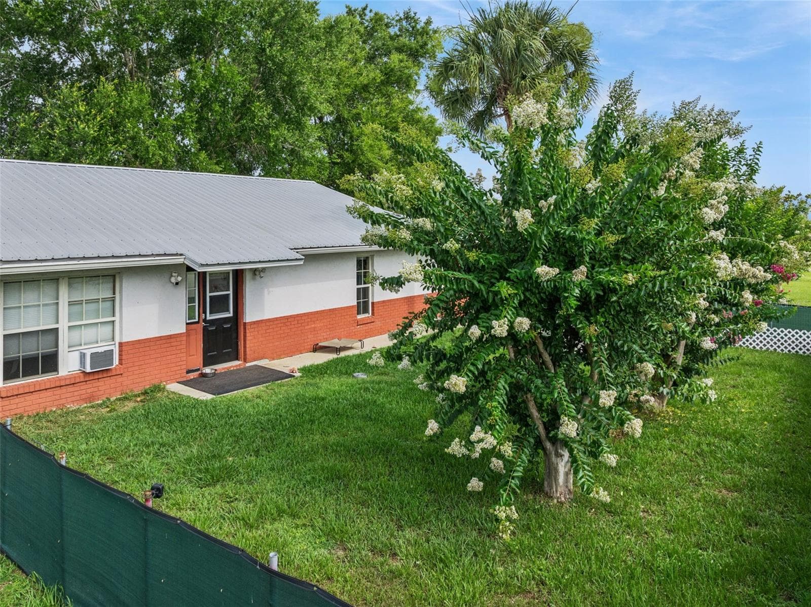 Front view of the home - 15000 S US HIGHWAY 441 HWY S, SUMMERFIELD
