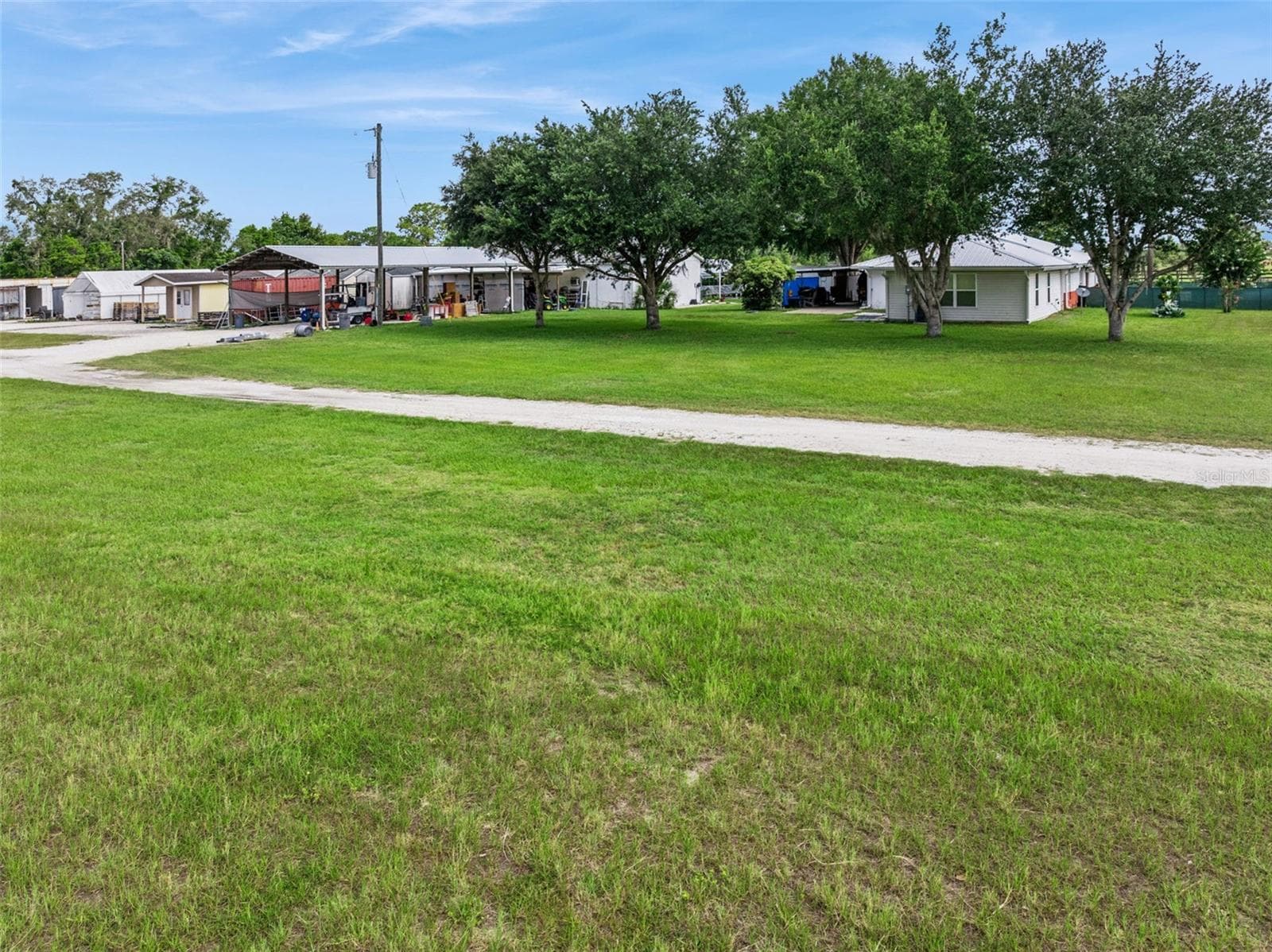Business at 15000 S US HIGHWAY 441 HWY S, SUMMERFIELD, photo 5 of 49