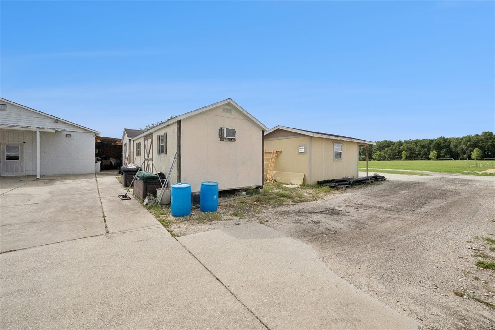 Back entrance to the warehouse and office - 15000 S US HIGHWAY 441 HWY S, SUMMERFIELD