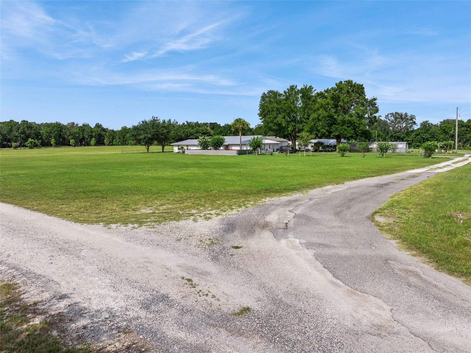 Business at 15000 S US HIGHWAY 441 HWY S, SUMMERFIELD, photo 33 of 49