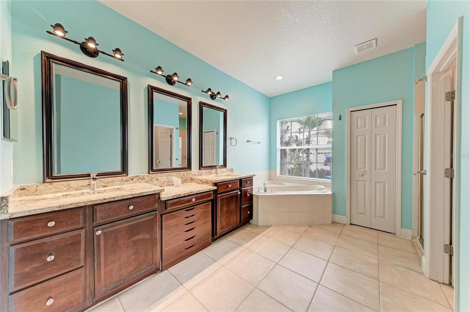 Single Family Residence at 1656 PINYON PINE DR, SARASOTA, photo 23 of 46