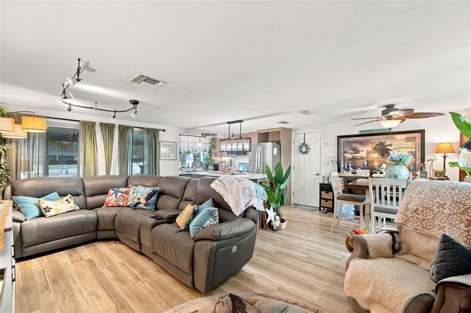 Single Family Residence at 12816 4TH ISLE, HUDSON, photo 10 of 60