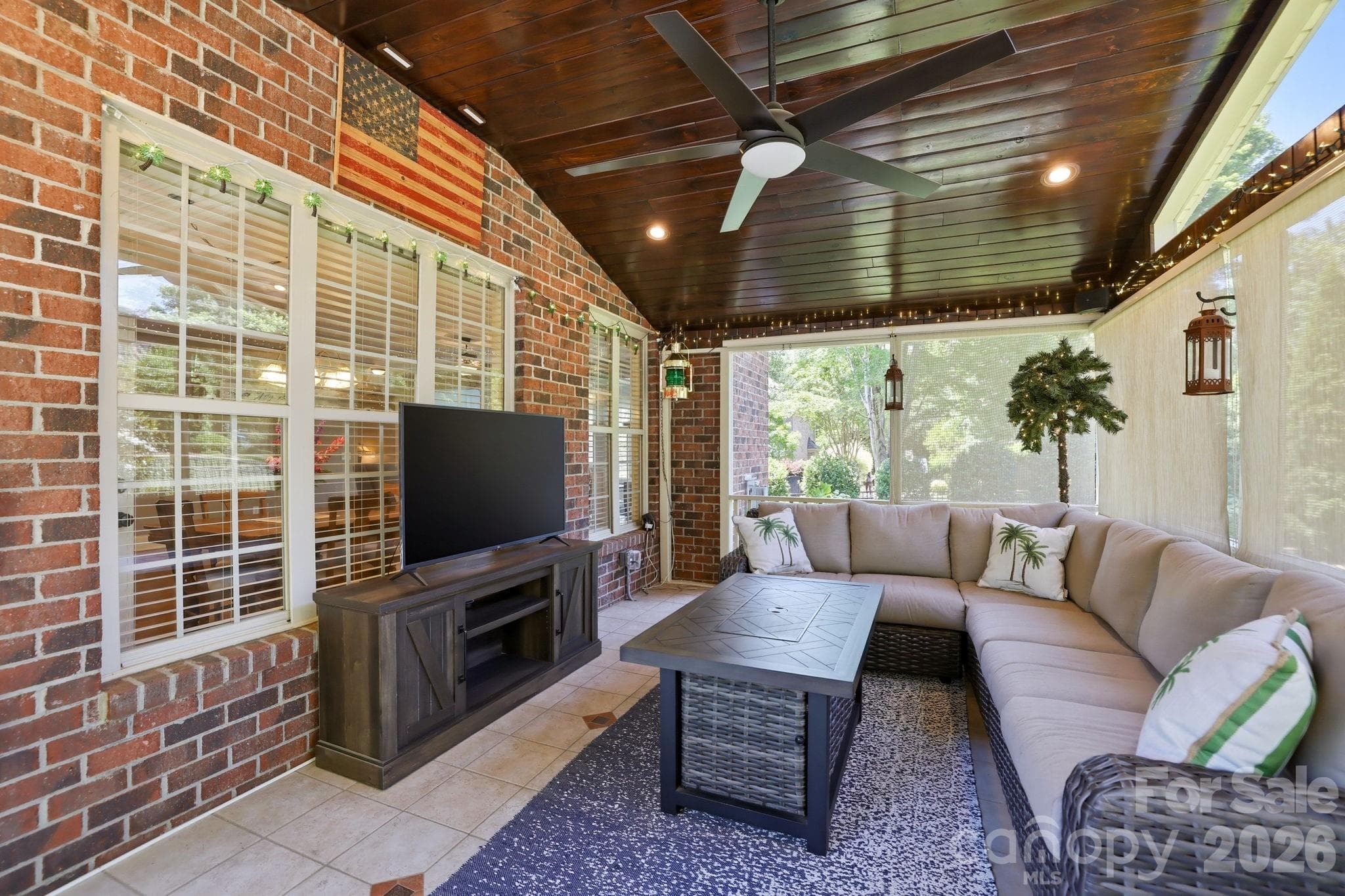 Single Family Residence at 705 Glenn Allen Way, Fort Mill, photo 37 of 48
