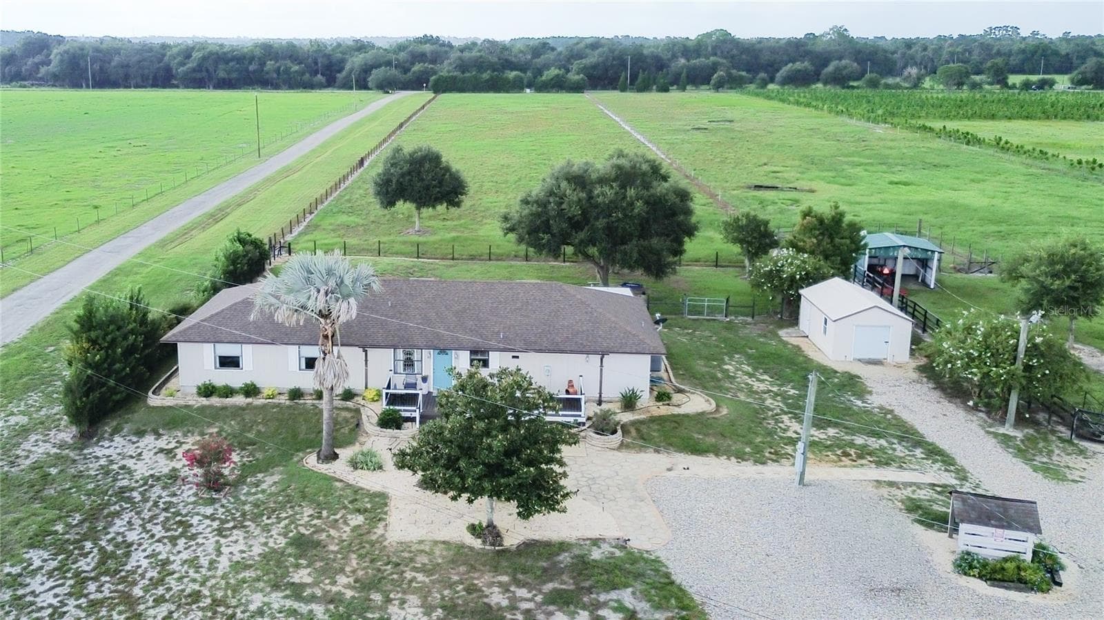 Single Family Residence at 5015 TWIN LAKES LN, BARTOW, photo 2 of 48