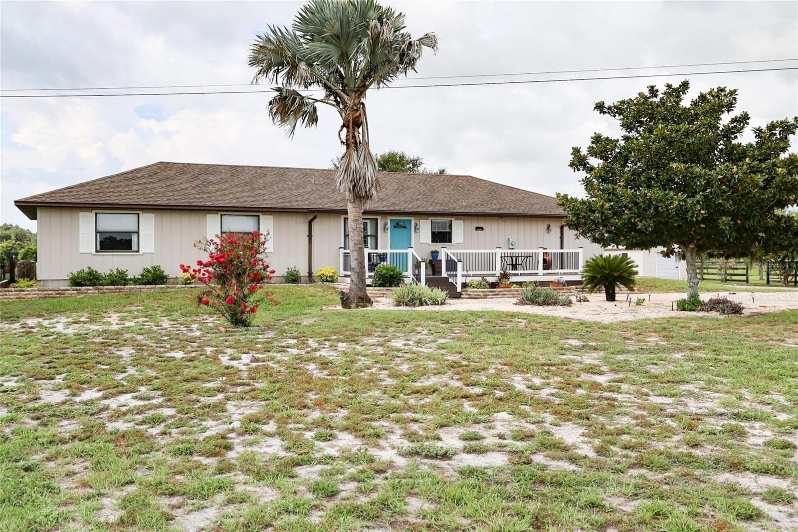 Single Family Residence at 5015 TWIN LAKES LN, BARTOW, photo 3 of 48