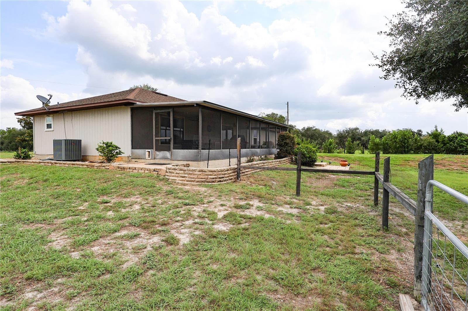 Single Family Residence at 5015 TWIN LAKES LN, BARTOW, photo 36 of 48