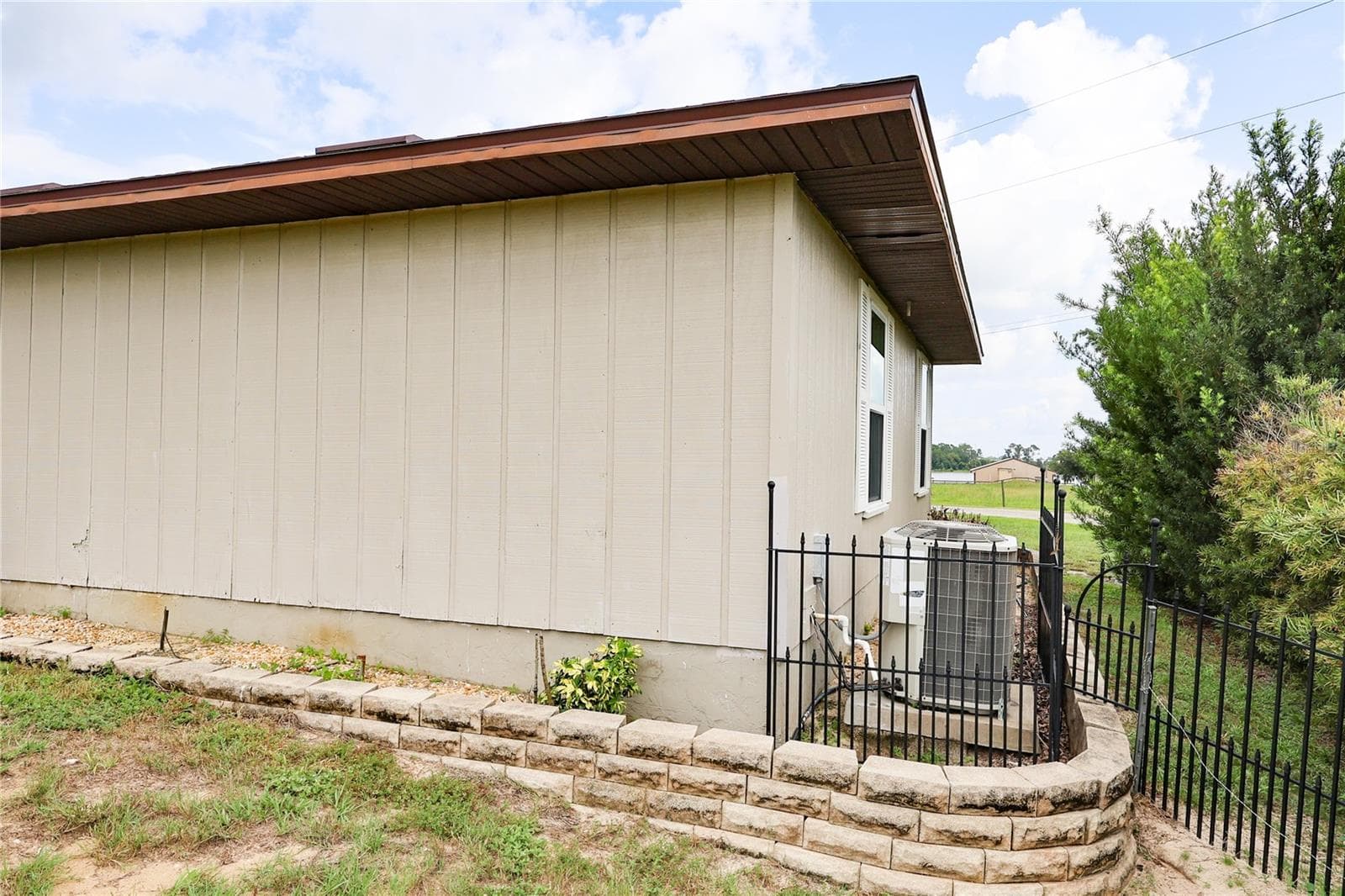 Single Family Residence at 5015 TWIN LAKES LN, BARTOW, photo 37 of 48