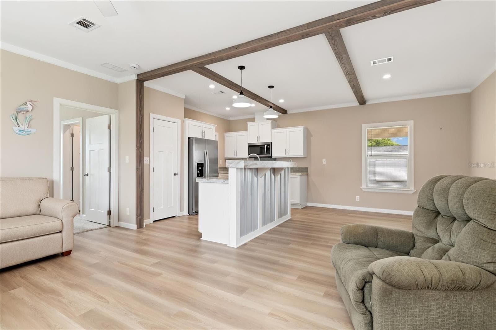 Manufactured Home at 6287 GREENFINCH RD, ENGLEWOOD, photo 8 of 47