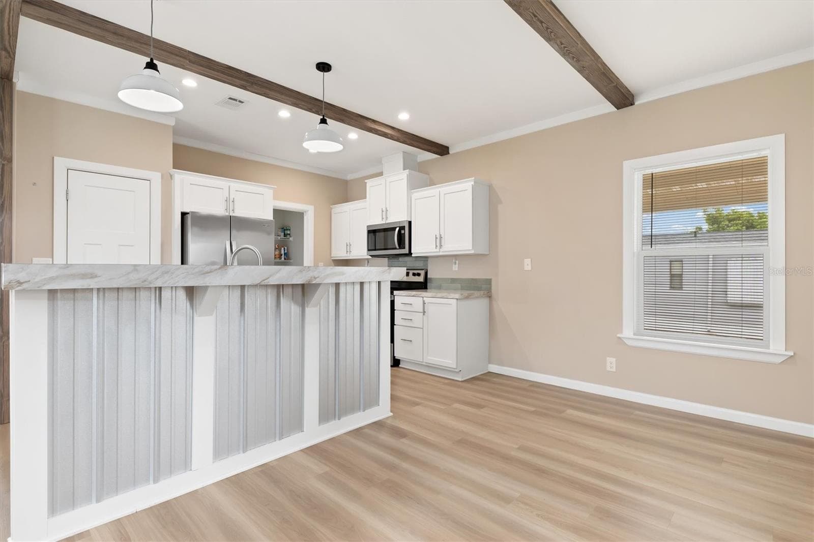 Manufactured Home at 6287 GREENFINCH RD, ENGLEWOOD, photo 9 of 47