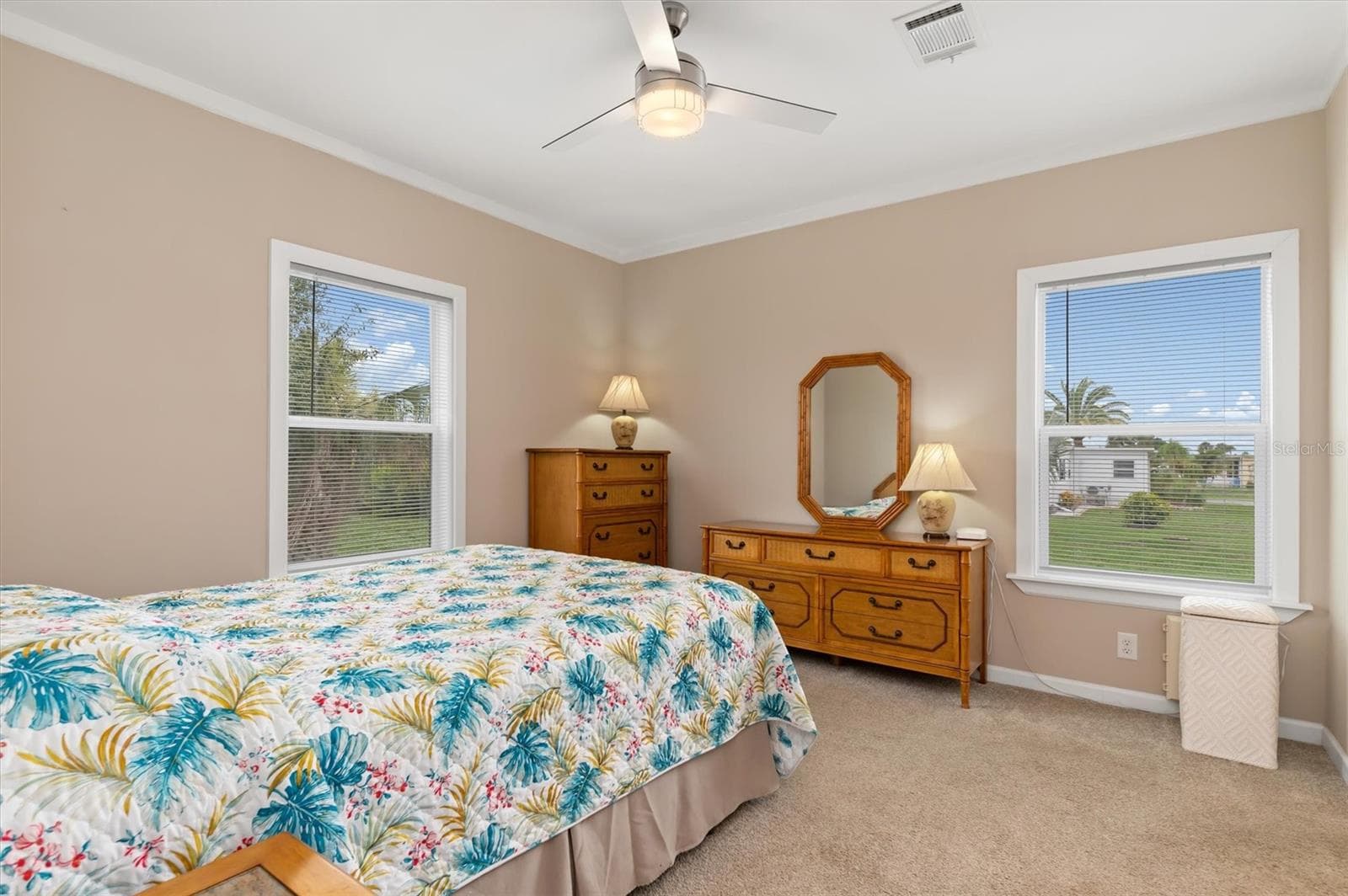 Primary bedroom, light and bright - 6287 GREENFINCH RD, ENGLEWOOD