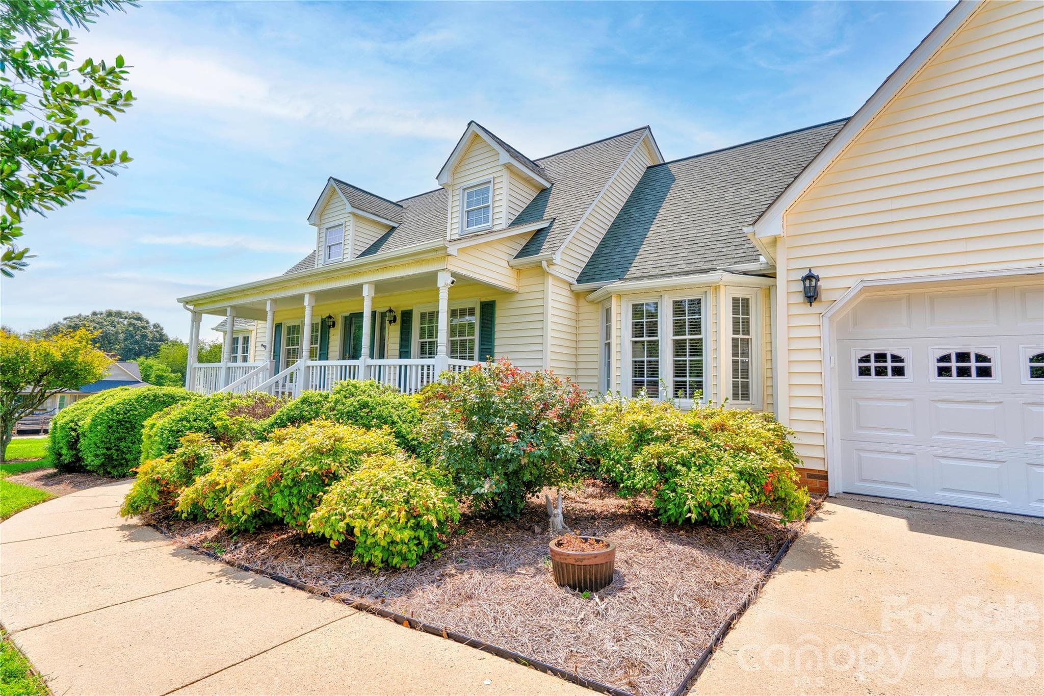 Front - 719 W Zion Church Road, Shelby