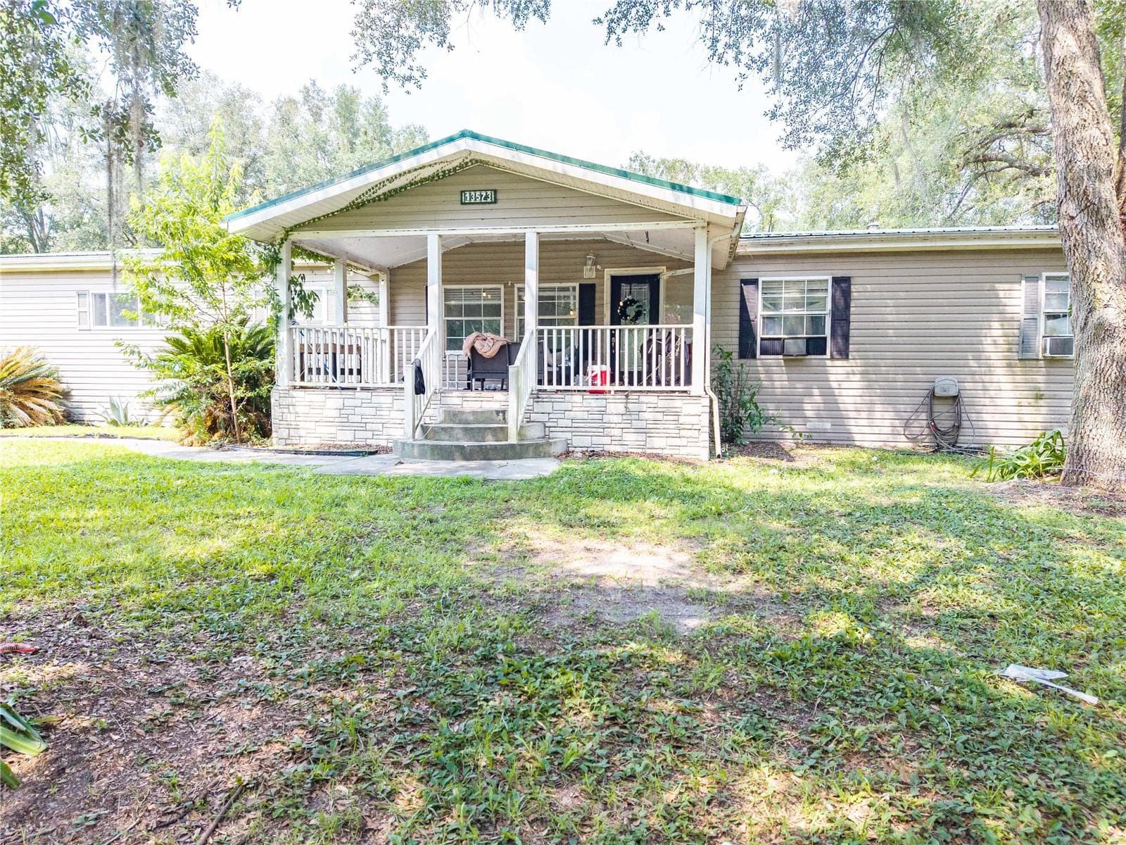Manufactured Home at 13573 98TH ST, LIVE OAK, photo 2 of 25