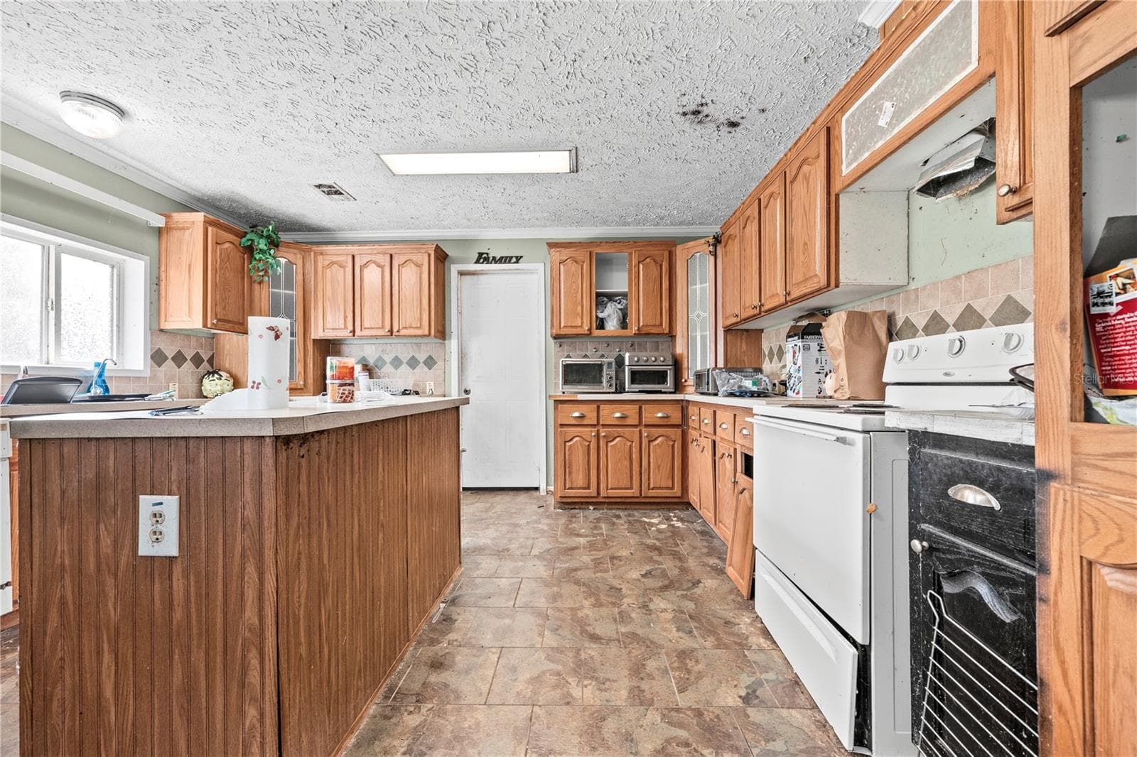Manufactured Home at 13573 98TH ST, LIVE OAK, photo 6 of 25