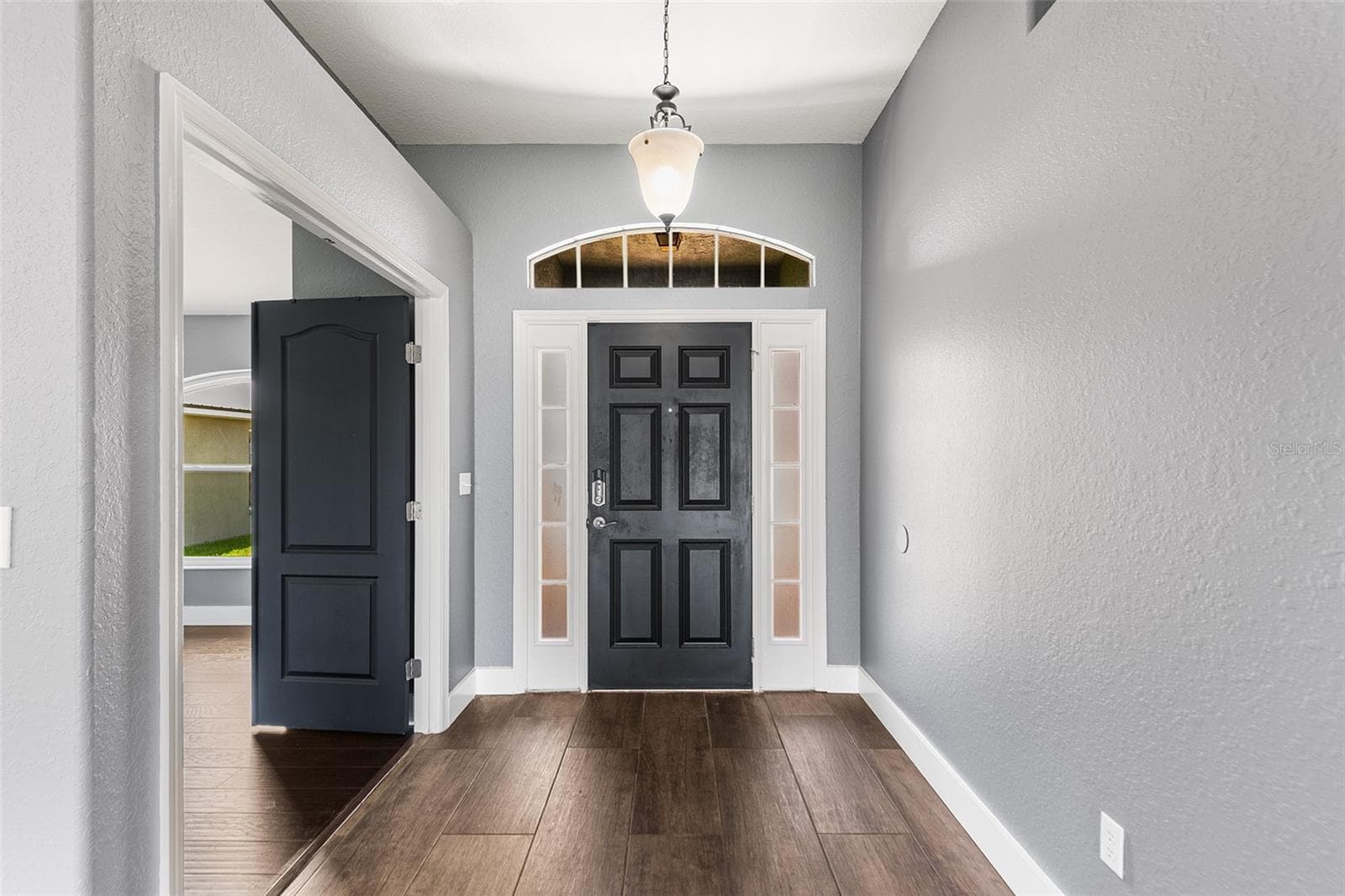 Single Family Residence at 4123 ISLAND LAKES DR, WINTER HAVEN, photo 5 of 48