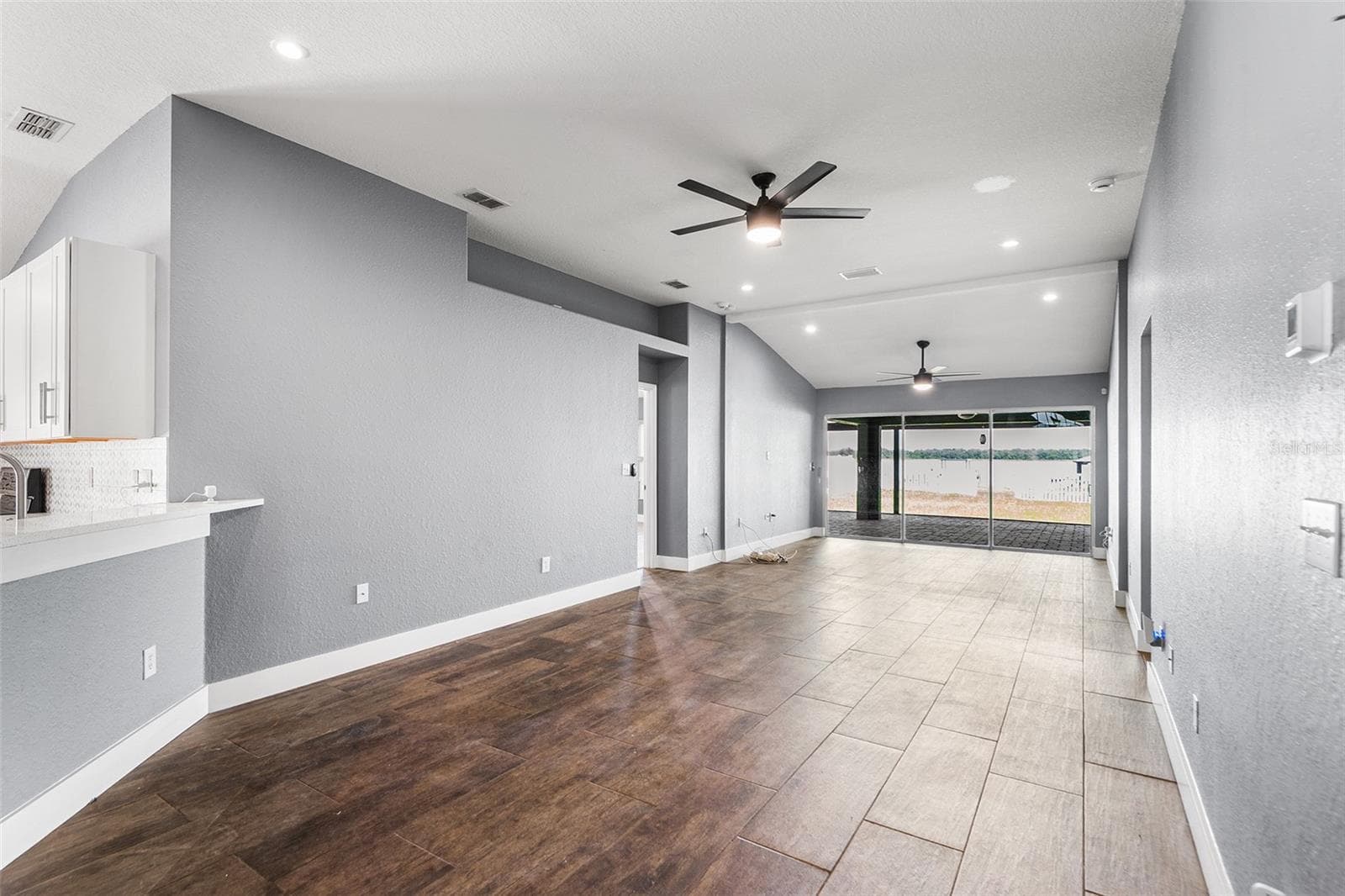 Single Family Residence at 4123 ISLAND LAKES DR, WINTER HAVEN, photo 16 of 48
