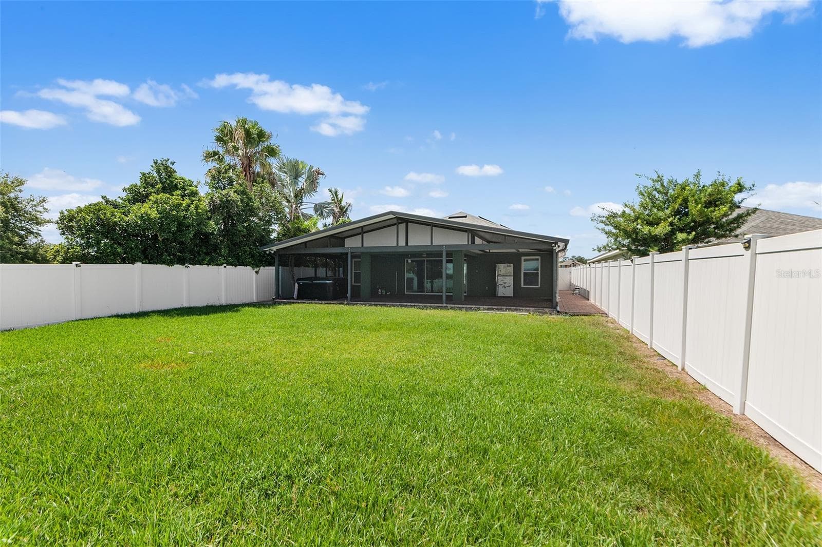 Single Family Residence at 4123 ISLAND LAKES DR, WINTER HAVEN, photo 33 of 48