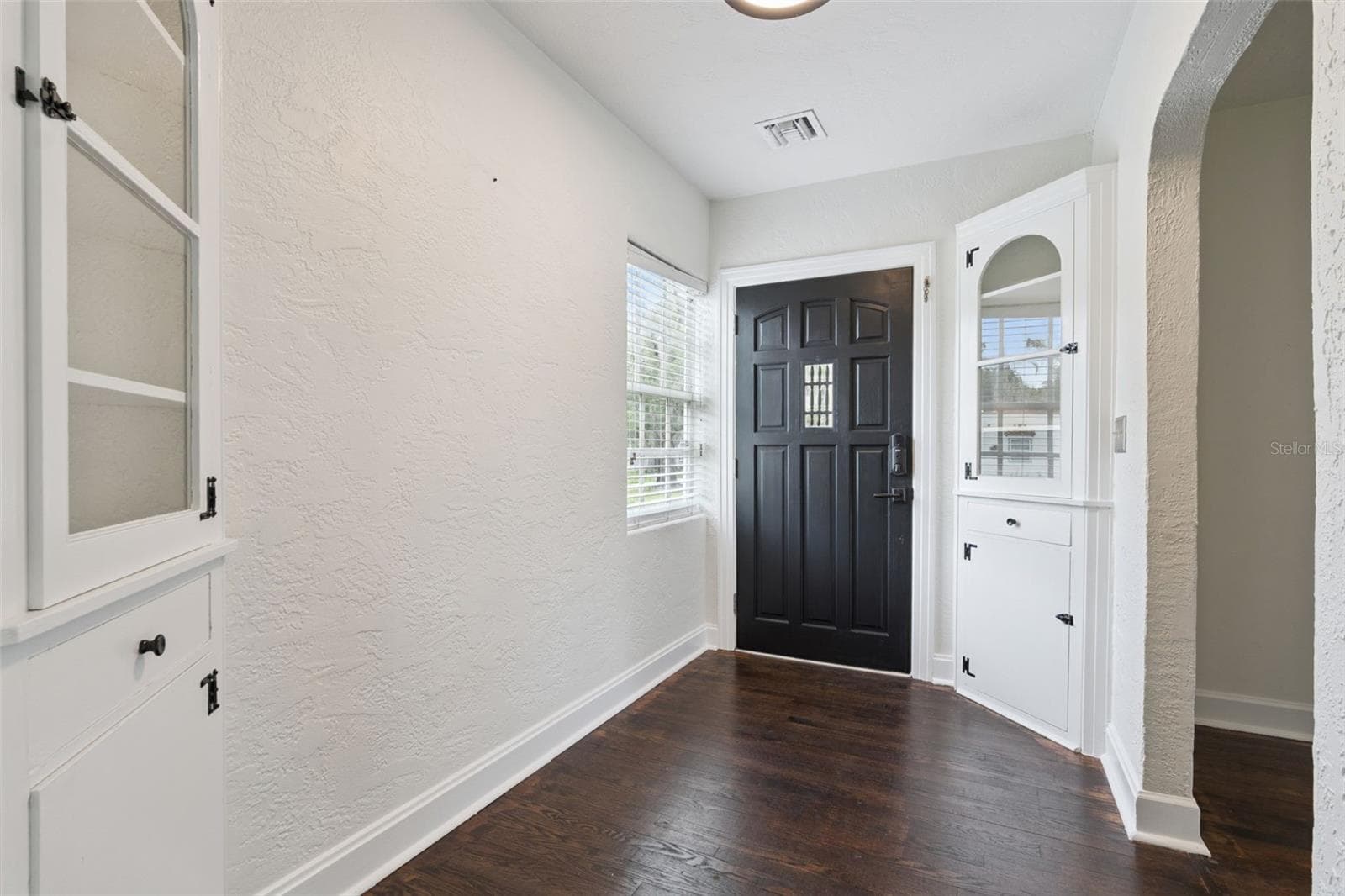 Single Family Residence at 207 S SUMMERLIN AVE, SANFORD, photo 5 of 50
