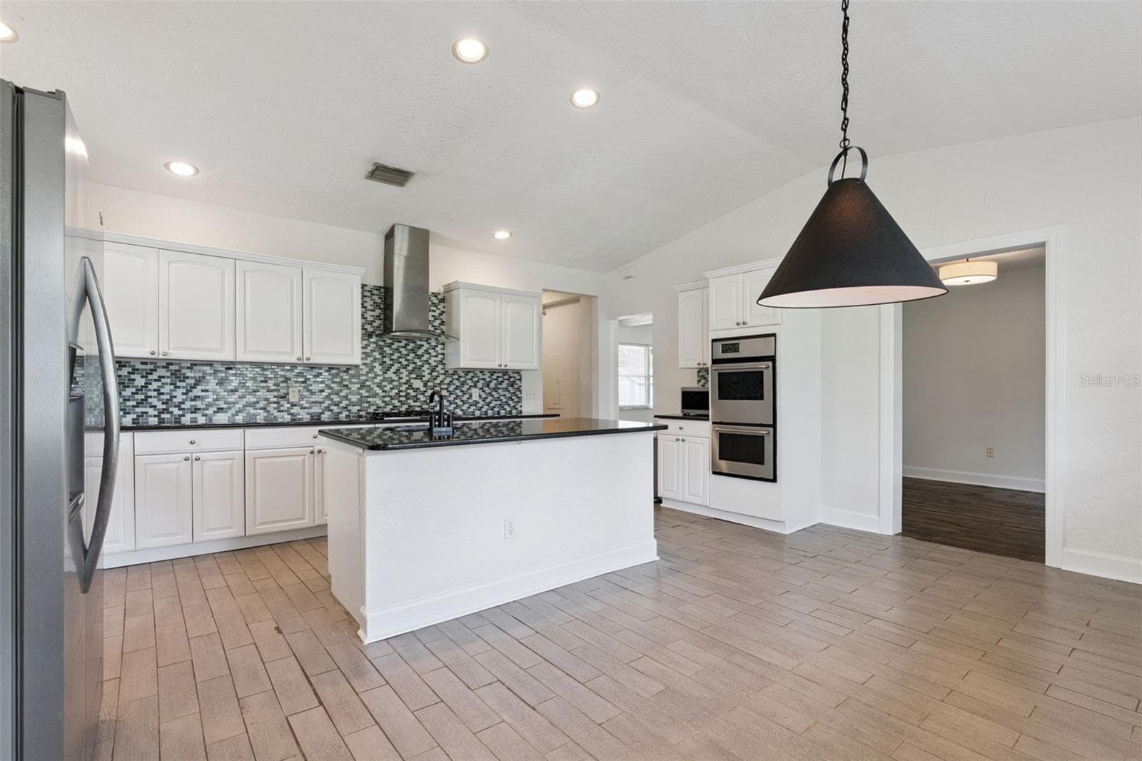 Single Family Residence at 207 S SUMMERLIN AVE, SANFORD, photo 14 of 50