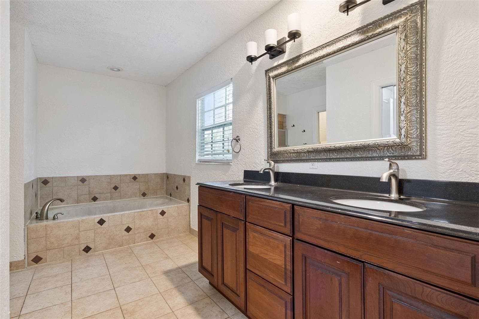 Single Family Residence at 207 S SUMMERLIN AVE, SANFORD, photo 38 of 50