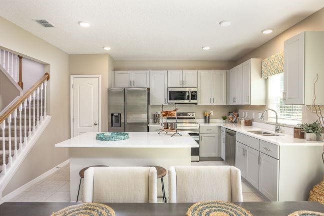 Model home - actual features may vary. - 621 BROADOAK DR, DUNDEE