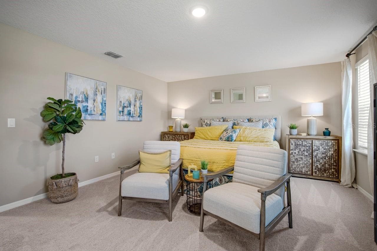 Model home - actual features may vary. - 621 BROADOAK DR, DUNDEE