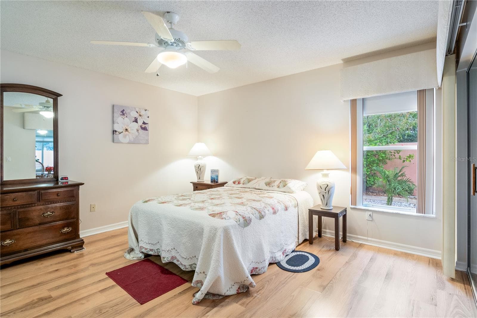 Villa at 631 ENCONTO ST, THE VILLAGES, photo 14 of 31