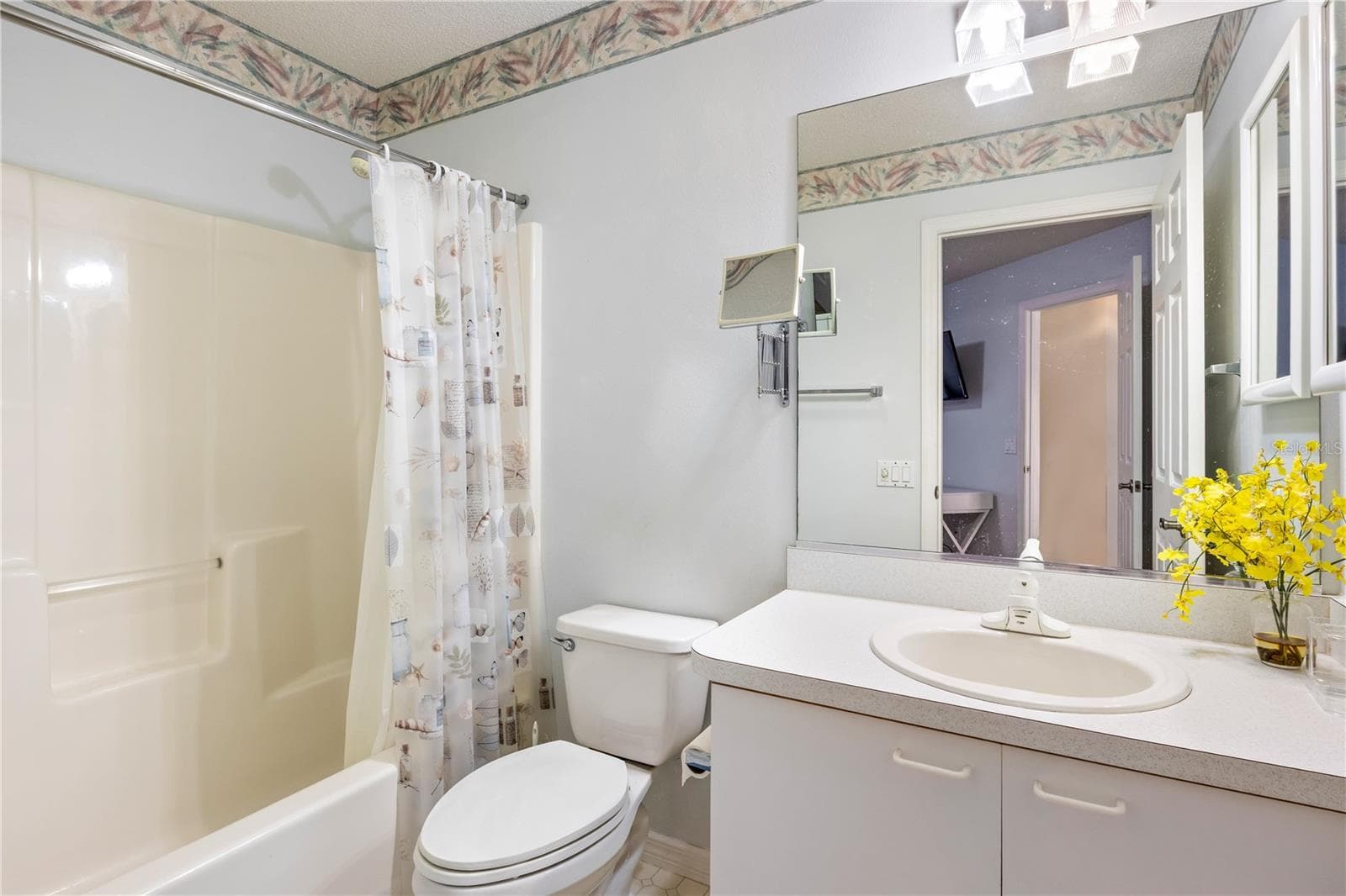 Villa at 631 ENCONTO ST, THE VILLAGES, photo 22 of 31