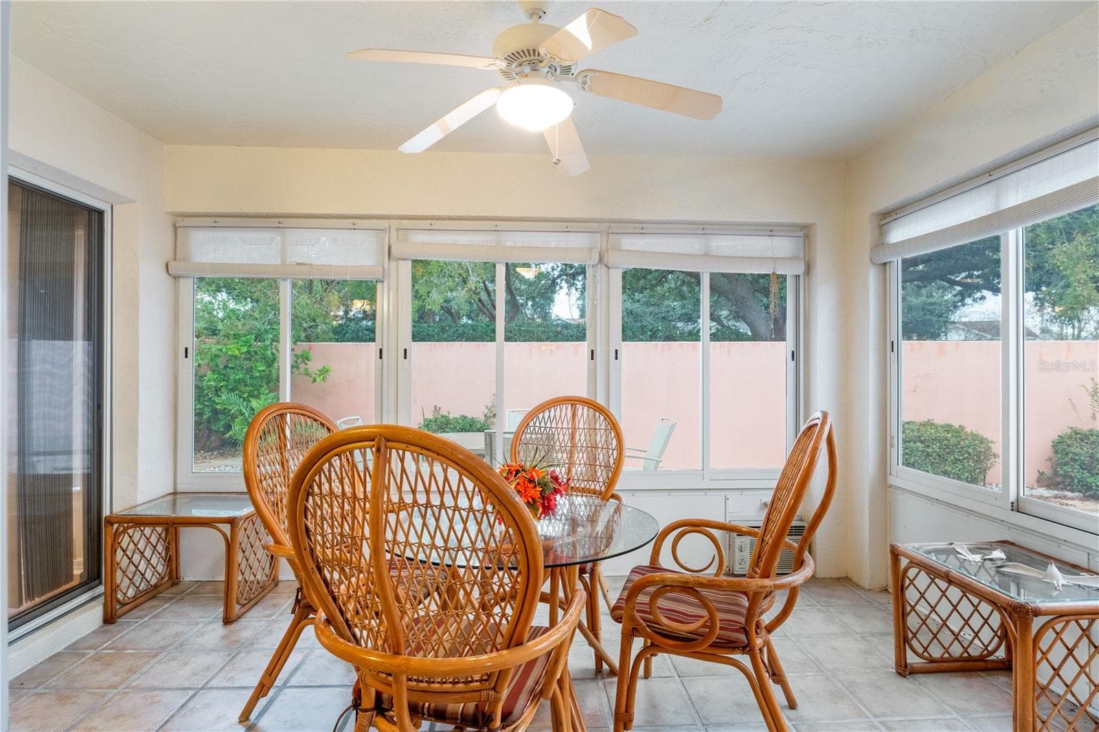 Florida Room - 631 ENCONTO ST, THE VILLAGES