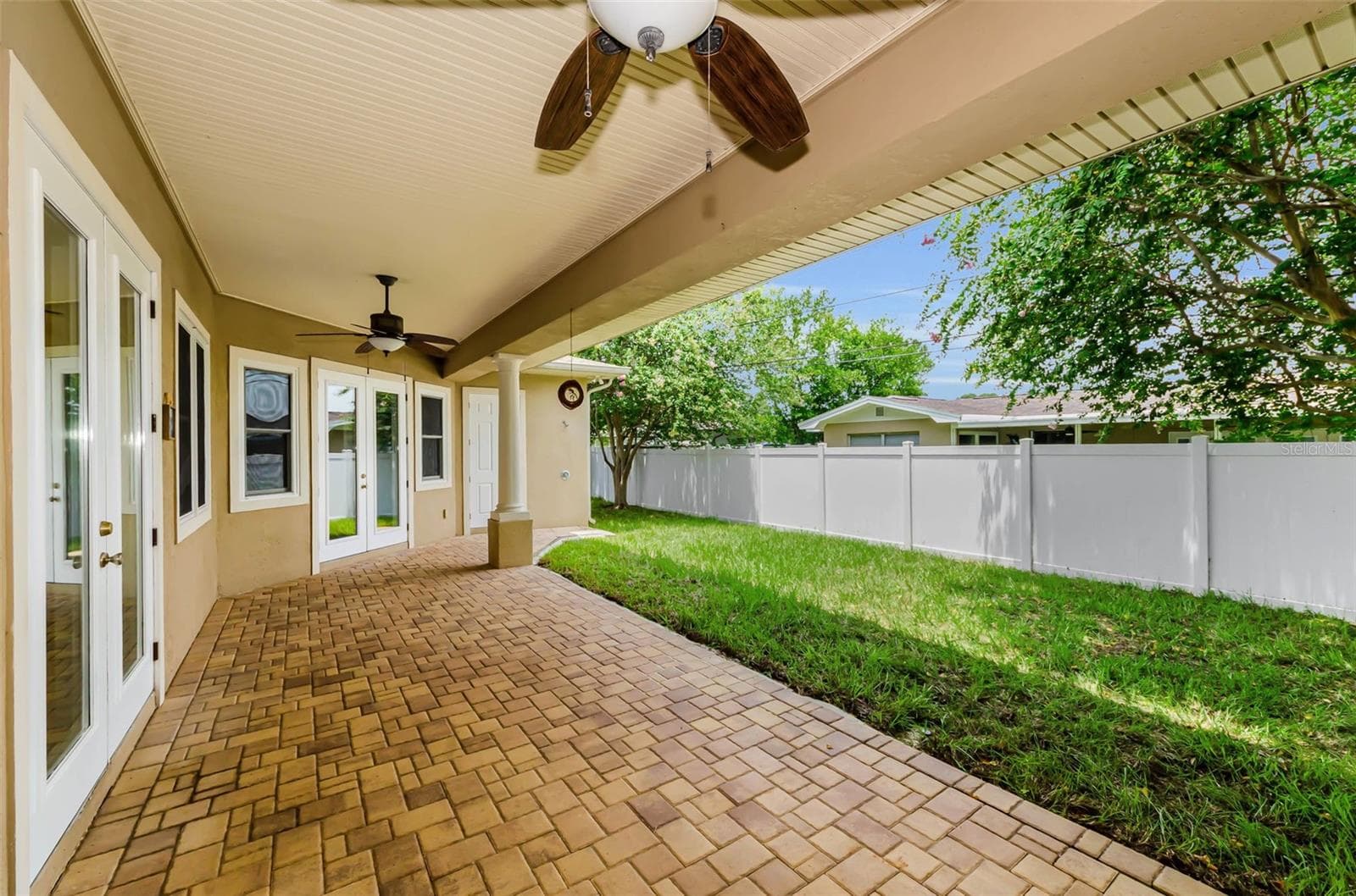 BRAND NEW SOD AND IRRIGATION SYSTEM!!!! BEAUTIFUL! WHAT A TRANSFORMATION! - 1888 BUGLE LN, CLEARWATER