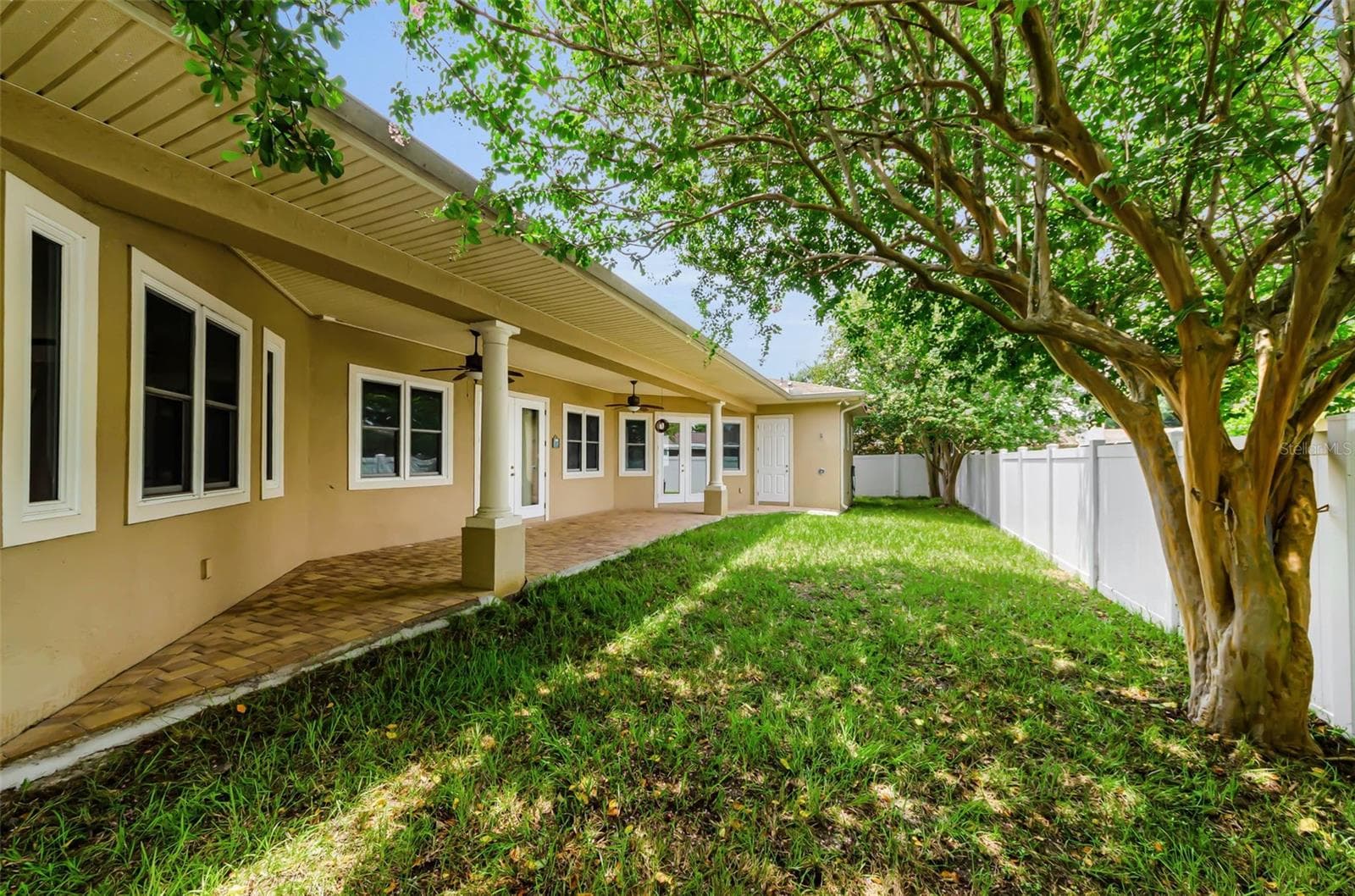 BEAUTIFUL CRAPE MYRTLE TREES! - 1888 BUGLE LN, CLEARWATER