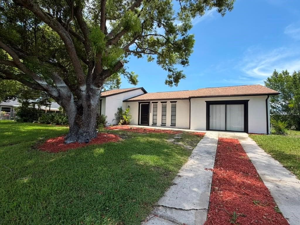 144 HIDALGO AVE