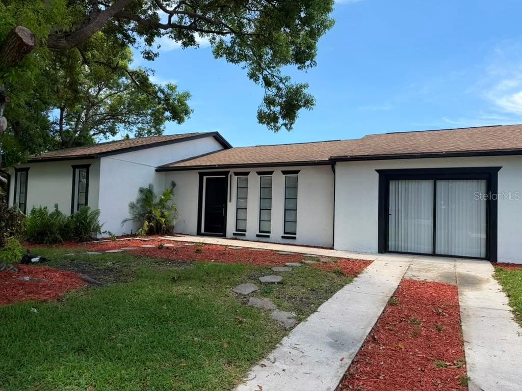 Single Family Residence at 144 HIDALGO AVE, KISSIMMEE, photo 2 of 34
